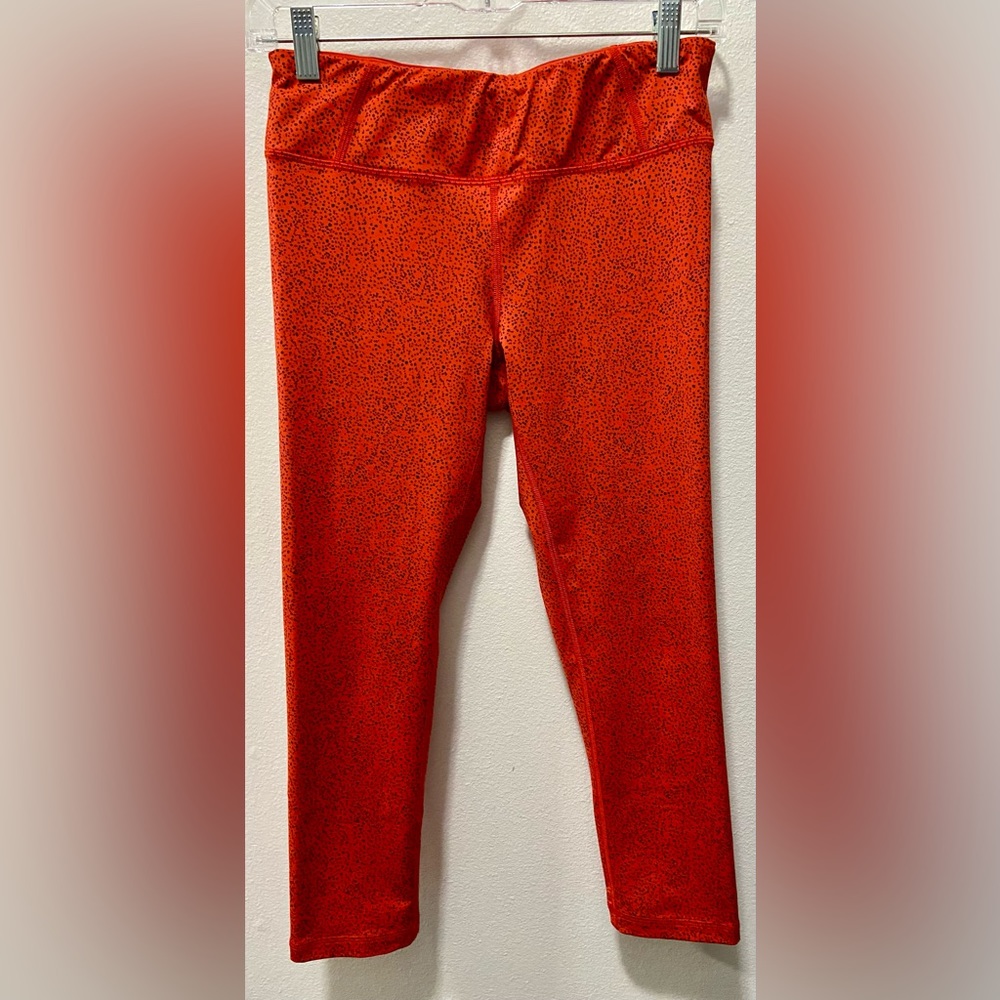 Lucy Size Small Leggings
